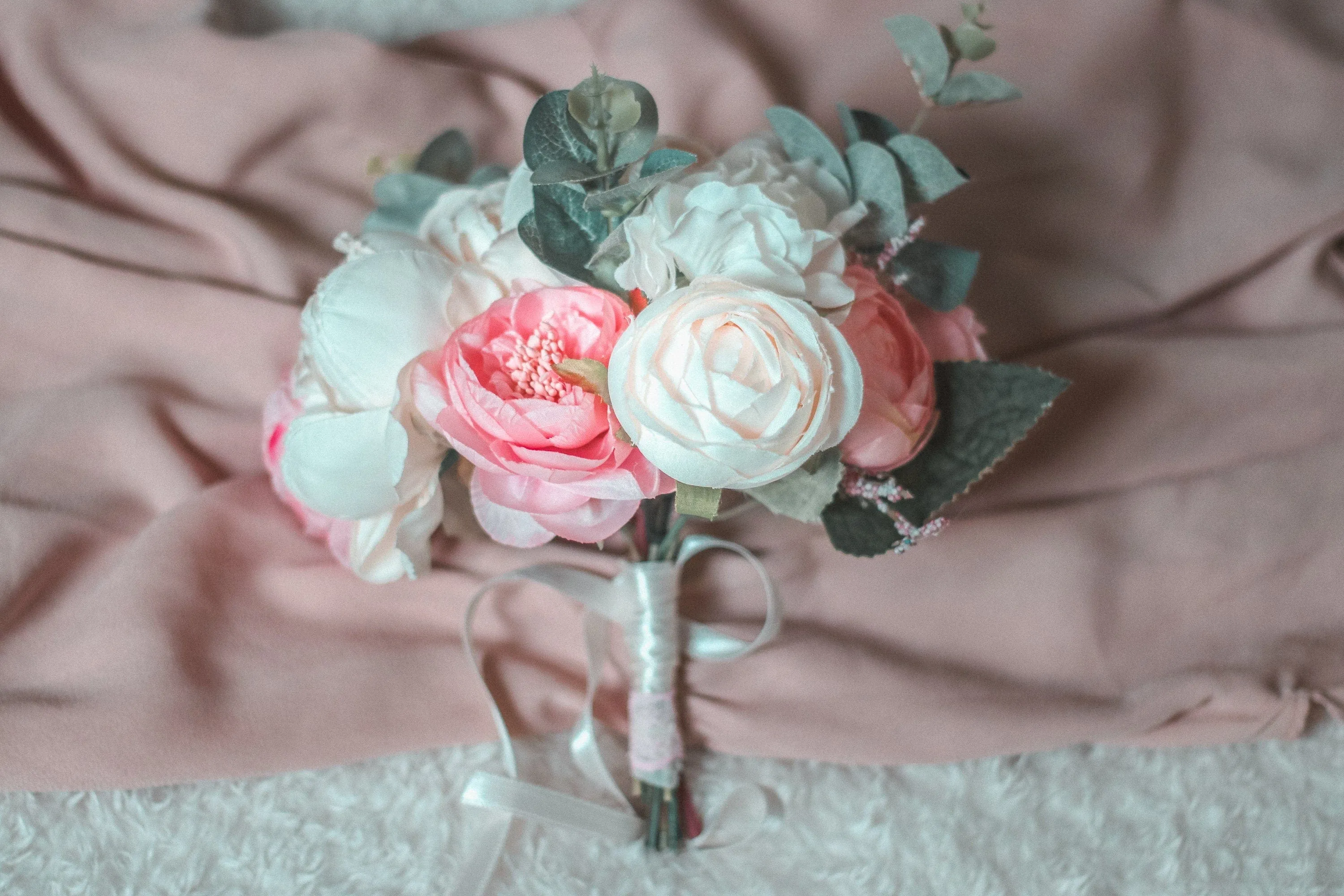 Artificial Flowers Bridal Bouquet - Ivory White & Pink