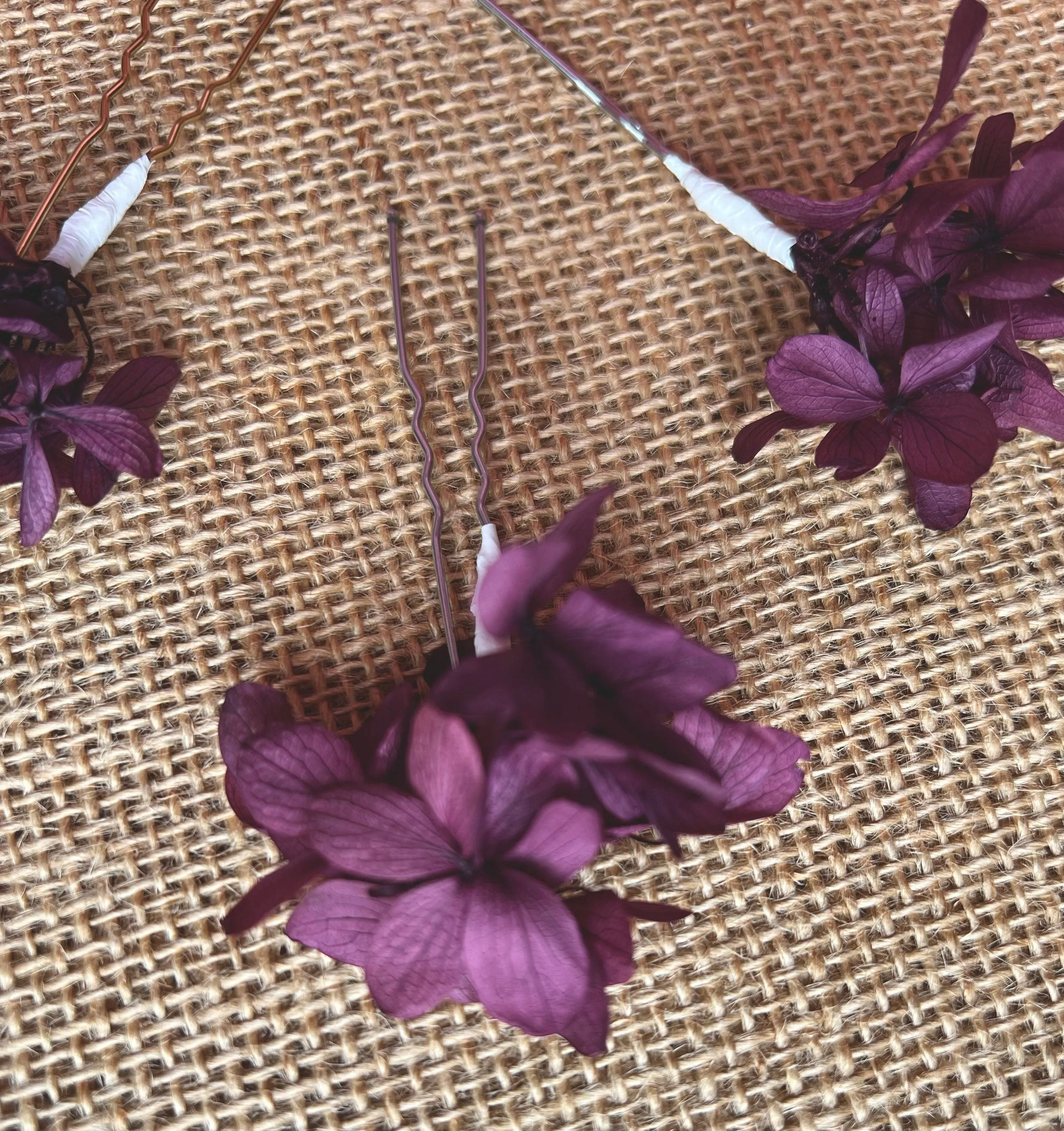 Dried Flower Rustic Wedding Hair Pin Sets Magenta Pink Purple, Bride and Bridesmaid Hair Accessories, Preserved Hydrangea Floral Hair Pieces