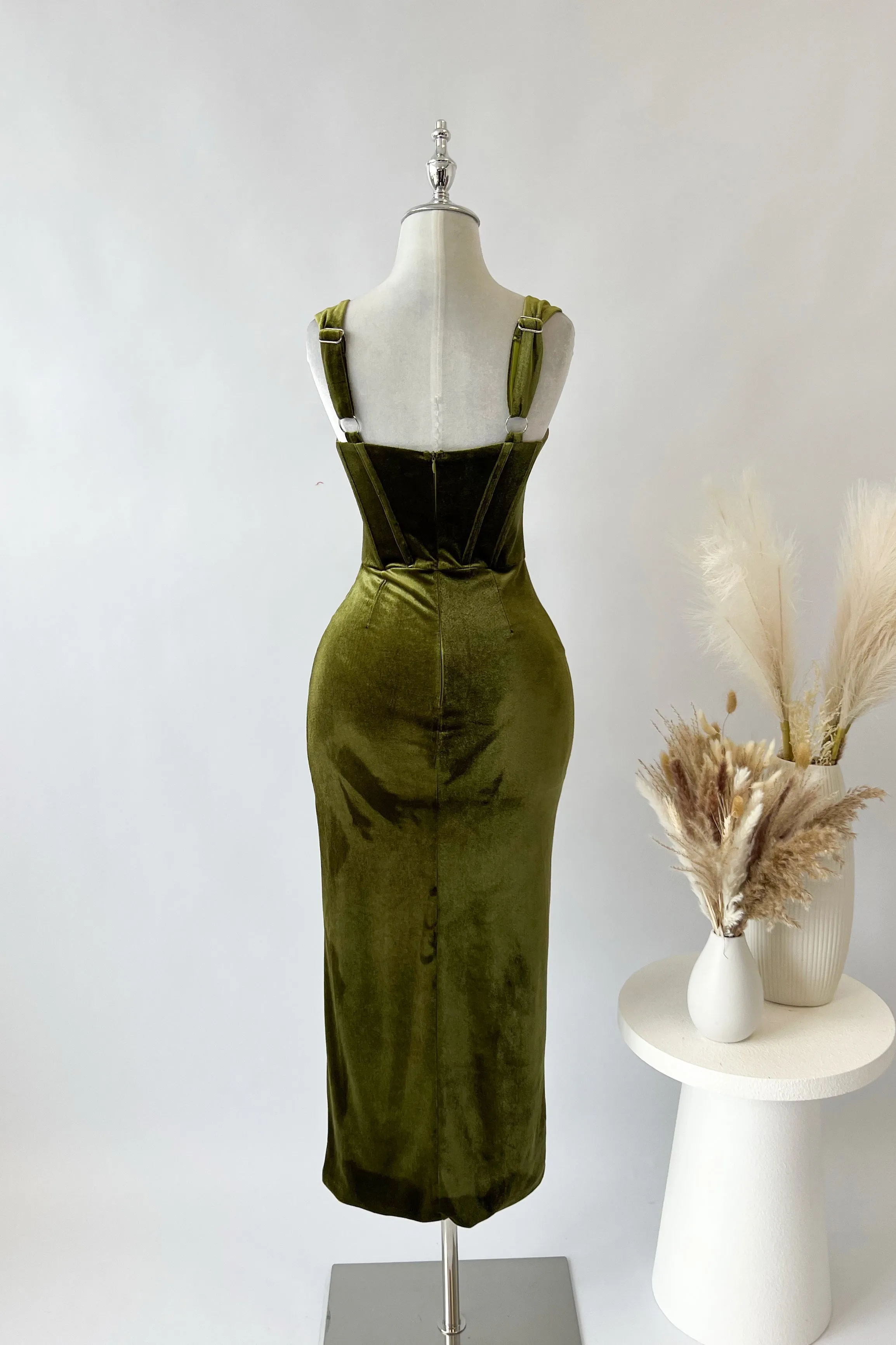 Elvissa Velvet Midi Dress - Olive