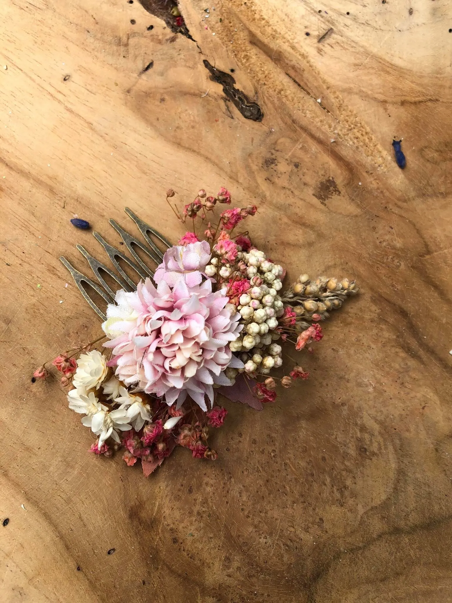 Pastel wedding hair comb Pink Bridal flower comb Magaela accessories Romantic flower jewellery Baby's breath comb Wedding 2021