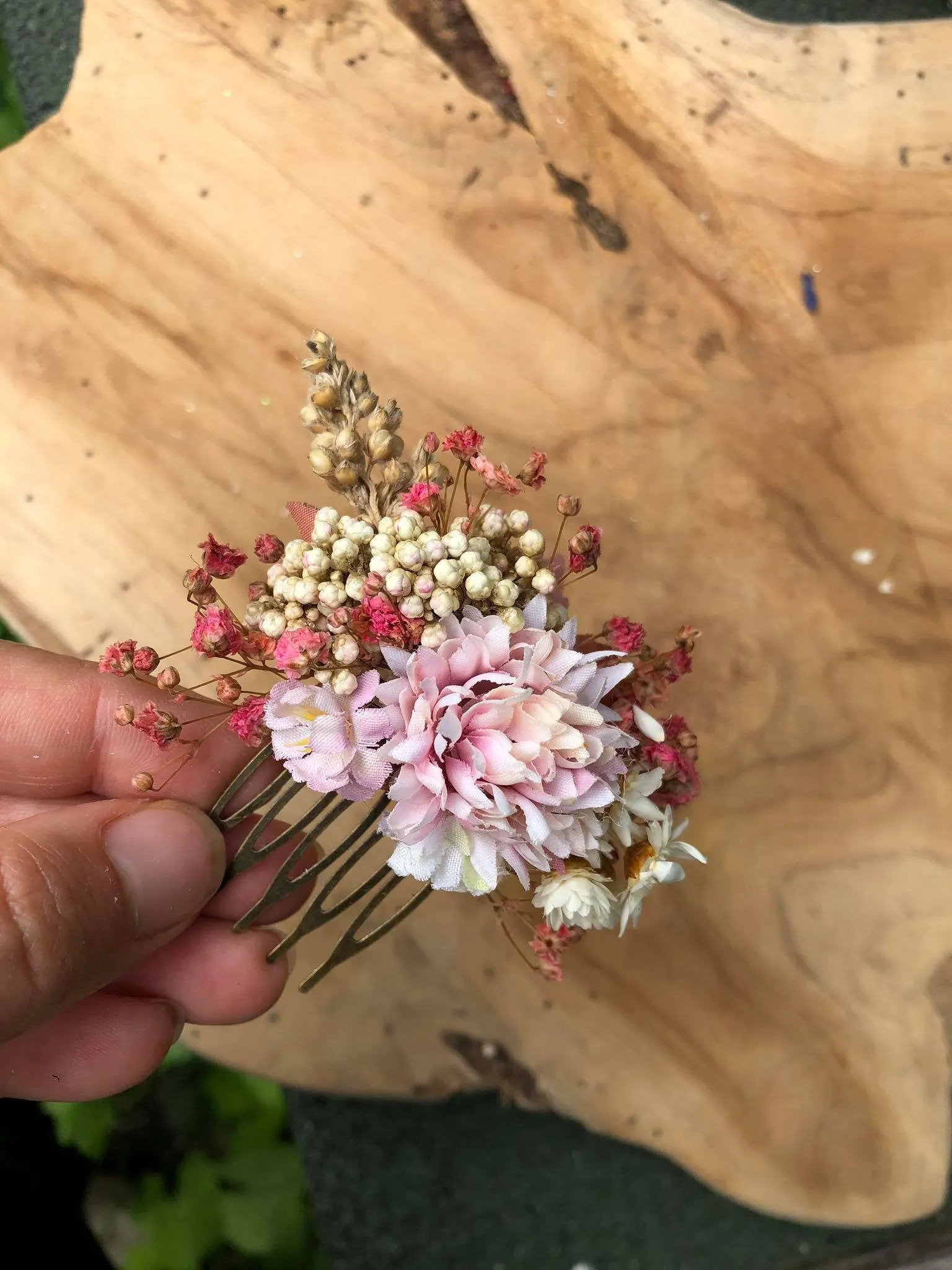 Pastel wedding hair comb Pink Bridal flower comb Magaela accessories Romantic flower jewellery Baby's breath comb Wedding 2021