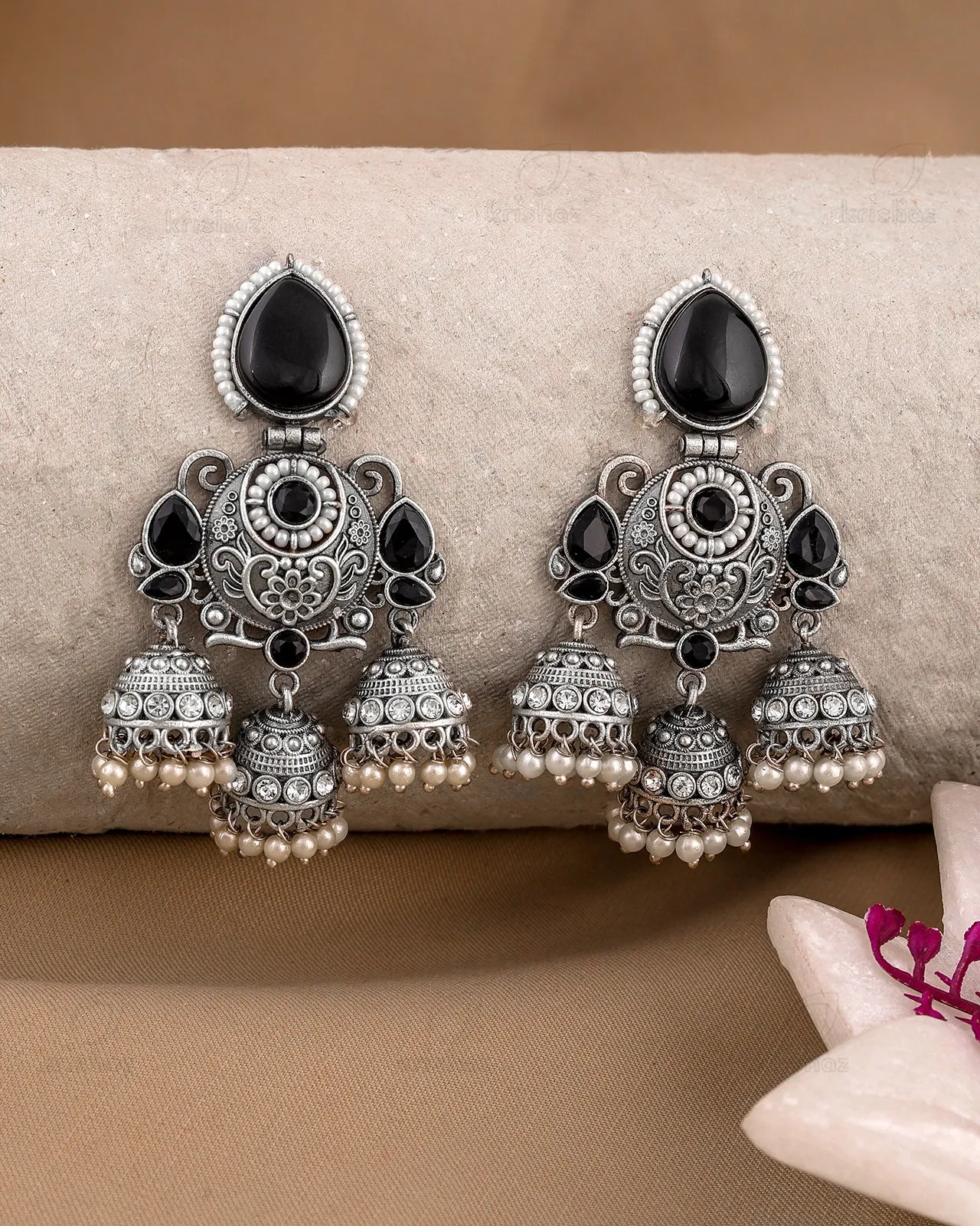 Prakriti Traditional Dangler - wxo